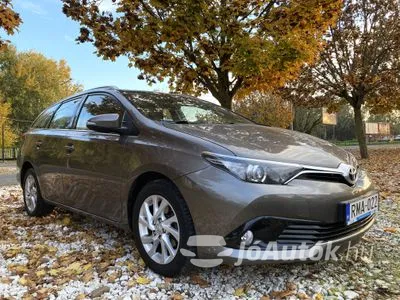 Eladó Toyota Auris Touring Sports