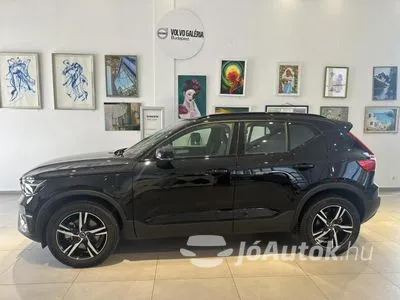 Eladó használt Volvo XC40 ([object Object]) - 2.0 [B3] MHEV Plus Dark DCT 27%-os ÁFÁs számlával!