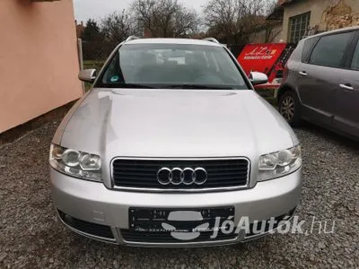 Eladó használt Audi A4 - 1.6, 4 ajtó, 5 fokozatú manuális / kézi váltó - Friss vizsga, vonóhorog, ülésfűtés kevés km