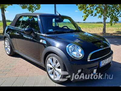 Eladó használt Mini Cabrio - 1.6 Cooper S Aut., 2 ajtó, 6 fokozatú tiptronik váltó