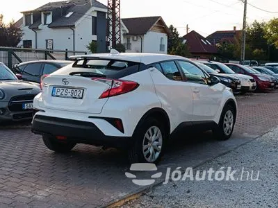 Eladó Toyota C-HR