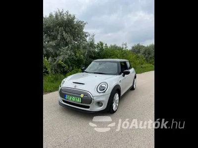 Eladó használt Mini Mini Cooper Electric - Cooper SE M