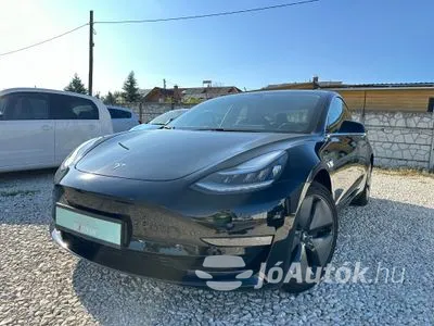 Eladó Tesla Model 3