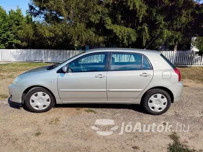 Eladó használt Toyota Corolla - 1.6 Terra Ice, 5 ajtó, 5 fokozatú manuális / kézi váltó