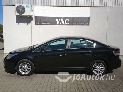 Eladó használt Toyota Avensis - 1.8 Sol, 4 ajtó, 6 fokozatú manuális / kézi váltó