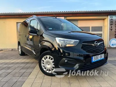 Eladó használt Opel Combo - 1.2 T Selection, 5 ajtó, 6 fokozatú manuális / kézi váltó - GARANCIÁVAL! ÚJ VEZÉRLÉS - VONÓHOROG - KORMÁNYFŰTÉS-ÜLÉSFŰTÉS!