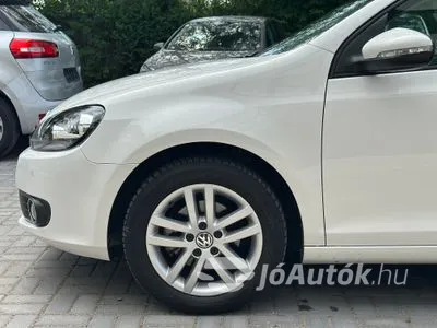 Eladó használt Volkswagen Golf VI - 1.6 TDi Highline DSG, 5 ajtó, 7 fokozatú duplakuplungos automata váltó