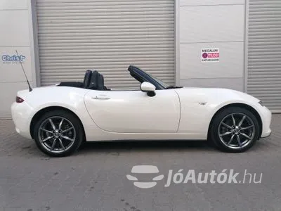 MX-5 20I-SKYACTIV-EXCLUSIVE-LINE-2-AJTO-6-FOKOZATU-MANUALIS-KEZI-VALTO