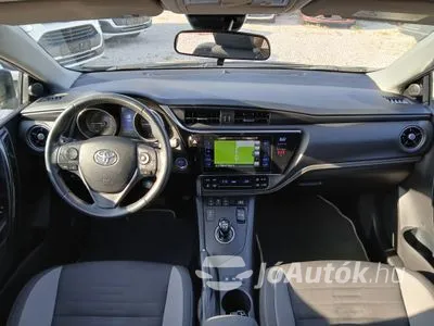 Eladó használt Toyota Auris ([object Object]) - 16 ALU-ÜLÉS F-T.KAMERA-TÁV T.TEMPOMAT-NAVI-179ekM