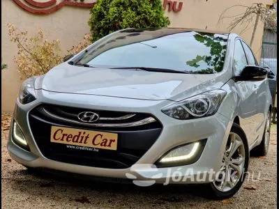 Eladó használt Hyundai i30 - 1.6 GDi Business, 5 ajtó, 6 fokozatú manuális / kézi váltó - PANORÁMATETŐ - 102.000Km --- FRISS MŰSZAKI --- 23 ÉVE CREDIT CAR